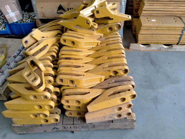 XCMG original bucket teeth and spare parts